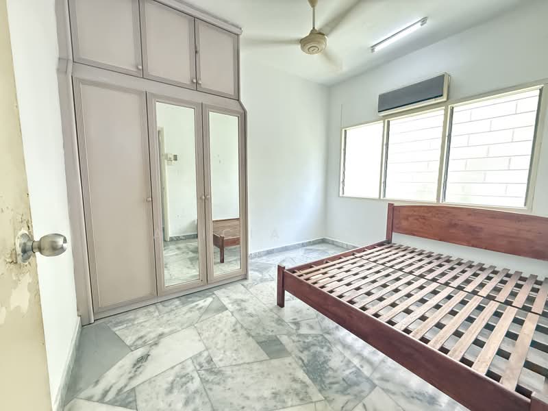 Pangsapuri untuk Dijual di Melati Apartments - Alicia Poh - Bedroom - PropertyGuru.com.my