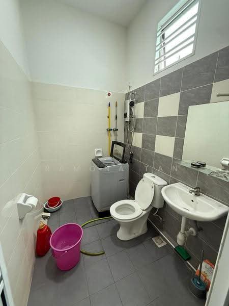 2-storey Terraced House for Sale in Tanjong Minyak (Melaka) - Ramona Tan - Bathroom - PropertyGuru.com.my