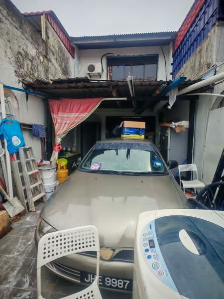 Rumah Teres 2-Tingkat untuk Dijual di Taman Johor Jaya (Johor Bahru) - Jasz Ong - Exterior - PropertyGuru.com.my