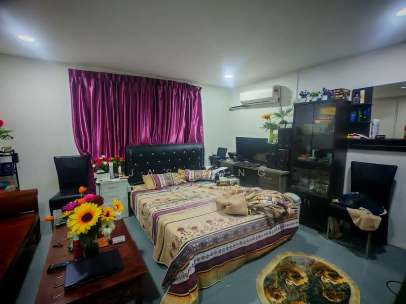 Rumah Teres 2-Tingkat untuk Dijual di Taman Johor Jaya (Johor Bahru) - Jasz Ong - Bedroom - PropertyGuru.com.my