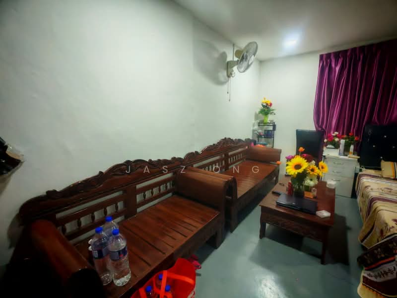Rumah Teres 2-Tingkat untuk Dijual di Taman Johor Jaya (Johor Bahru) - Jasz Ong - Living Room - PropertyGuru.com.my