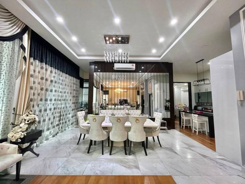 Semi-Detached House for Sale in Bukit Jelutong (Shah Alam) - Nadia Shukri - Dining Room - PropertyGuru.com.my