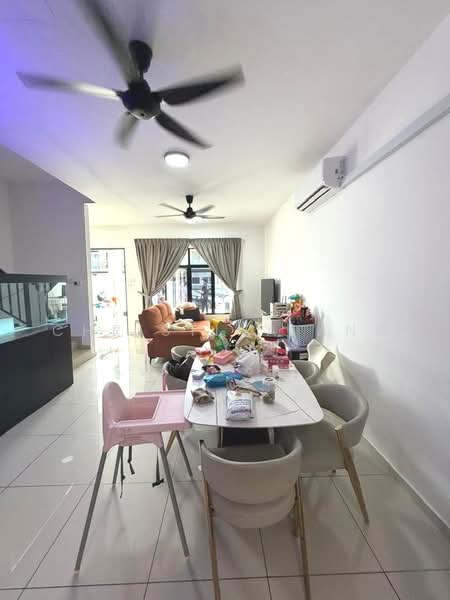 Rumah Teres untuk Dijual di Johor Bahru (Johor) - Christina Ang - Living Room - PropertyGuru.com.my