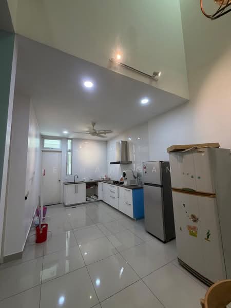 2-storey Terraced House for Rent in Taman Mount Austin (Tebrau) - Ethan Gan - Kitchen - PropertyGuru.com.my
