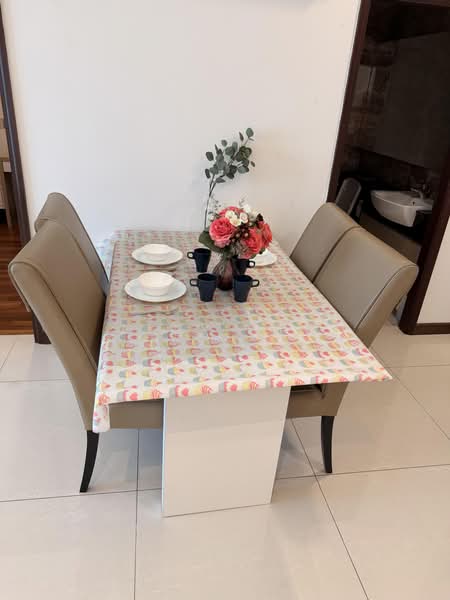 Kediaman Servis untuk Disewa di Paragon Suites @ CIQ - Alex Neo - Dining Room - PropertyGuru.com.my
