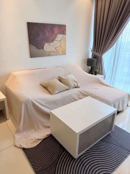 Kediaman Servis untuk Disewa di Paragon Suites @ CIQ - Alex Neo - Living Room - PropertyGuru.com.my
