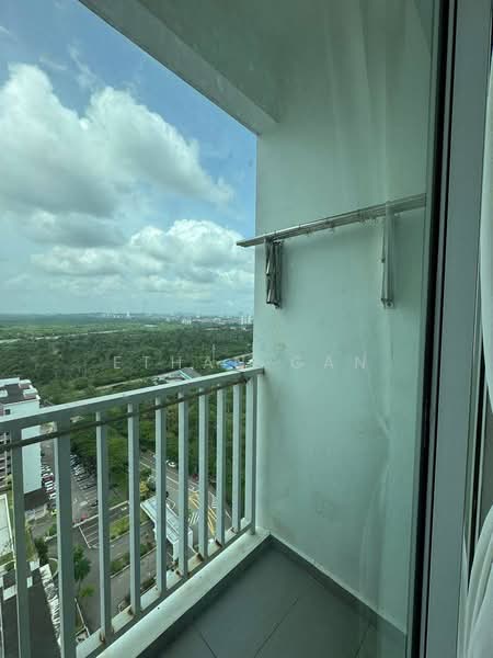Kediaman Servis untuk Dijual di Twin Danga Residence - Ethan Gan - Balcony - PropertyGuru.com.my