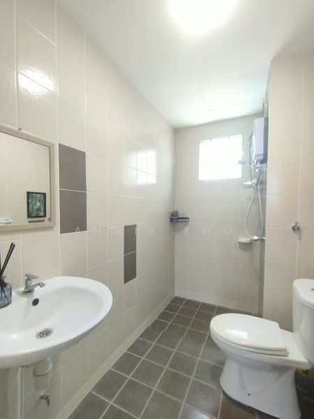 Apartment for Rent at Seri Baiduri - Annie Kho - Bathroom - PropertyGuru.com.my