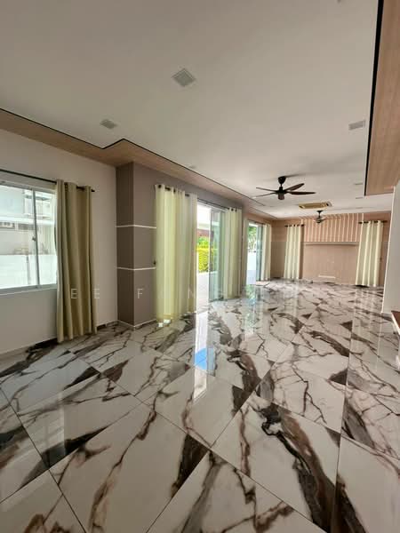 Link Bungalow for Sale in Senibong Cove (Masai) - Ee Fong Toh - Living Room - PropertyGuru.com.my