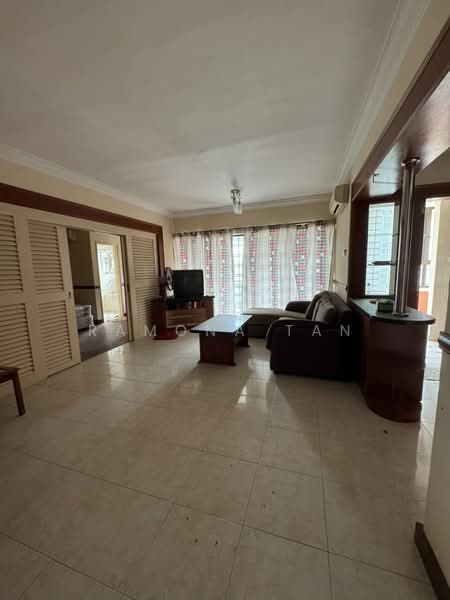 Kondominium untuk Dijual di A'famosa D'Savoy - Ramona Tan - Living Room - PropertyGuru.com.my