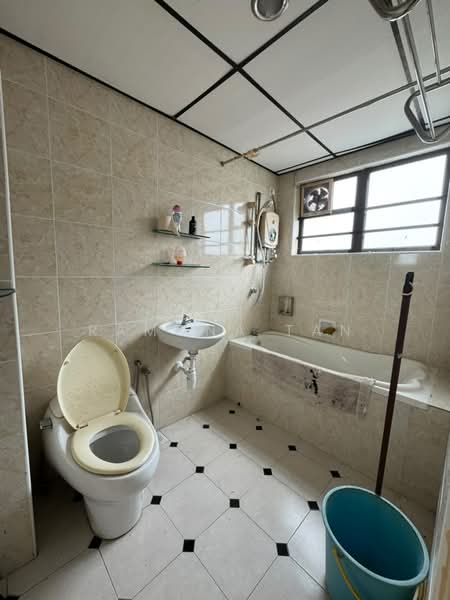 Kondominium untuk Dijual di A'famosa D'Savoy - Ramona Tan - PropertyGuru.com.my