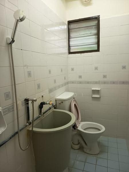 Kondominium untuk Disewa di Springfield Condominium - CC Ooi - Bathroom - PropertyGuru.com.my