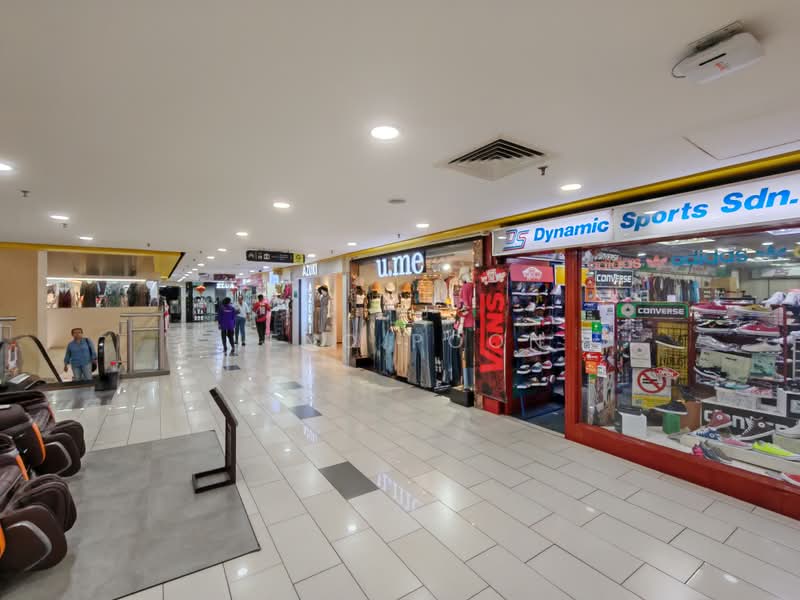 Retail Space for Rent in KL City Centre (Kuala Lumpur) - Jeno Poon - Corridor - PropertyGuru.com.my
