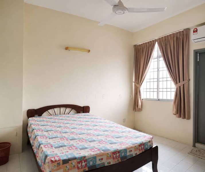Rumah Bandar untuk Disewa di Taman Tunas Muda (Sungai Ara) - Amelie Soh - Bedroom - PropertyGuru.com.my