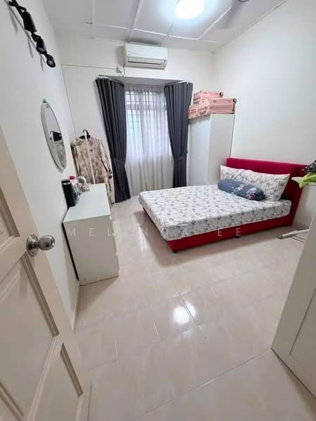 2-storey Terraced House for Sale in Taman Teratai (Skudai) - Melinda Ee - Bedroom - PropertyGuru.com.my