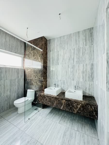 Bungalow House untuk Disewa di Melawati (Selangor) - Lucas Choo - Bathroom - PropertyGuru.com.my