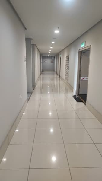 Shop / Office untuk Dijual di Usj 10 (Subang Jaya) - Allen Tan - Corridor - PropertyGuru.com.my
