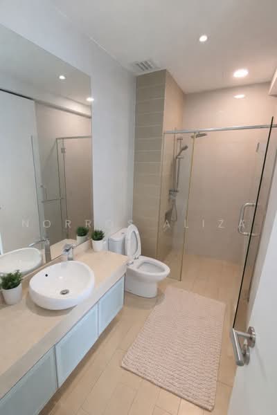 Kediaman Servis untuk Disewa di Camellia Serviced Suites - Norros Aliza - Bathroom - PropertyGuru.com.my