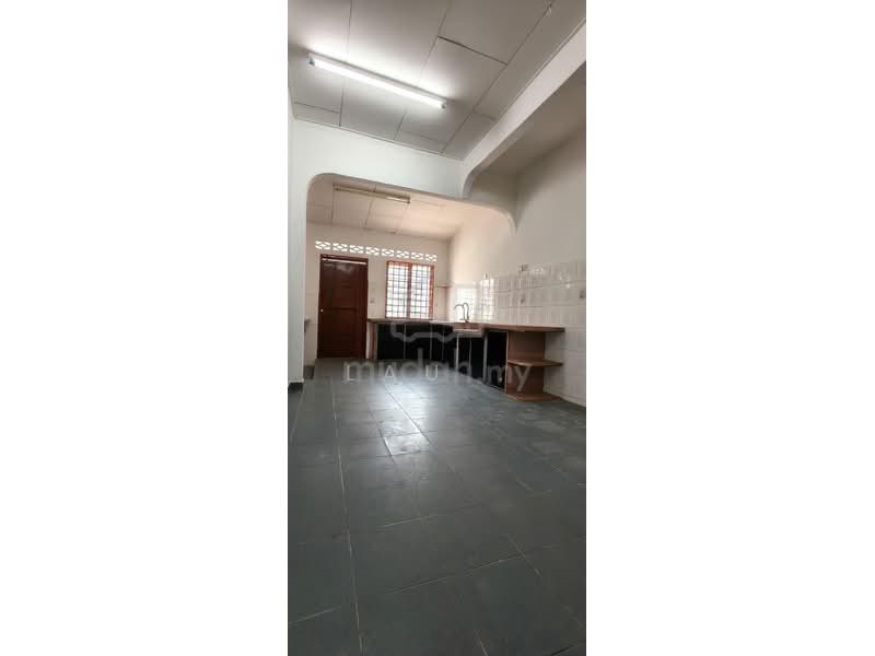 1.5-storey Terraced House for Rent in Kulim (Kedah) - LAU . - Kitchen - PropertyGuru.com.my