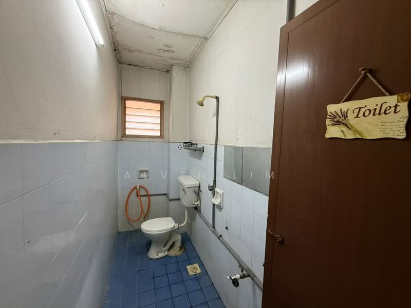 Rumah Teres 2-Tingkat untuk Dijual di Bandar Menjalara (Kuala Lumpur) - Alven Lim - Bathroom - PropertyGuru.com.my