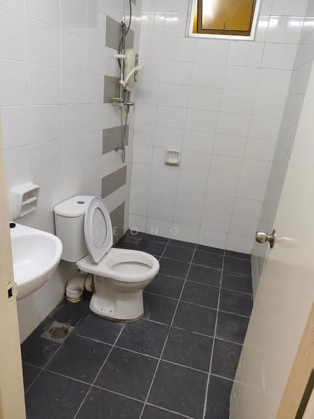 Kondominium untuk Disewa di Boulevard Condominium (BLVD) - Leong . - Bathroom - PropertyGuru.com.my