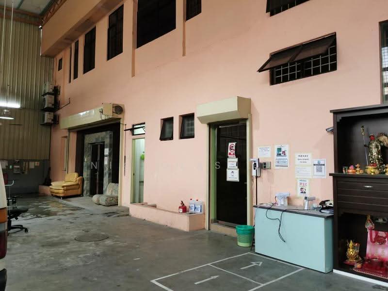 Semi-D Factory for Rent in Taman Perindustrian Puchong (Puchong) - Nicholas Lee - Entrance - PropertyGuru.com.my