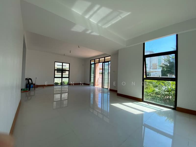 Bungalow House for Sale in Batu Uban (Gelugor) - Elynne Leong - PropertyGuru.com.my