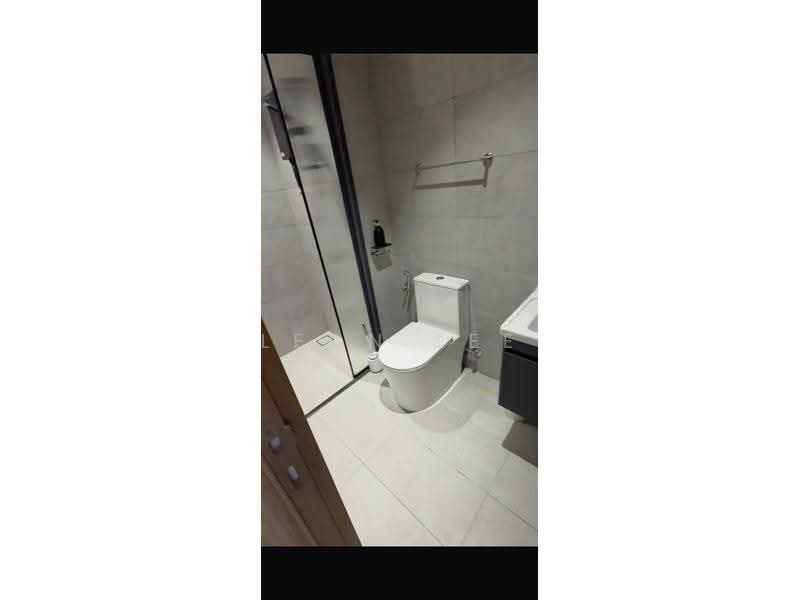 Kediaman Servis untuk Dijual di Armani Residence - Leon Lee - Bathroom - PropertyGuru.com.my