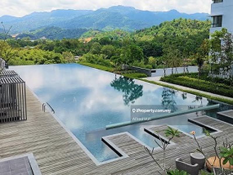 Kondominium untuk Dijual di Kingfisher Inanam Condominium - Jason Tang - Pool - PropertyGuru.com.my