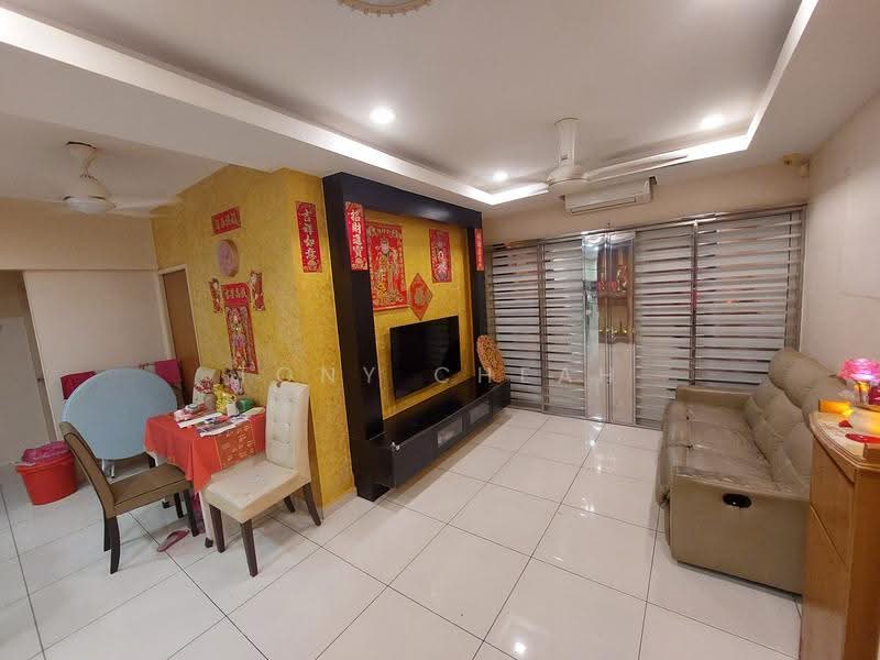 Pangsapuri untuk Dijual di Sri Kristal - Tony Cheah - Living Room - PropertyGuru.com.my