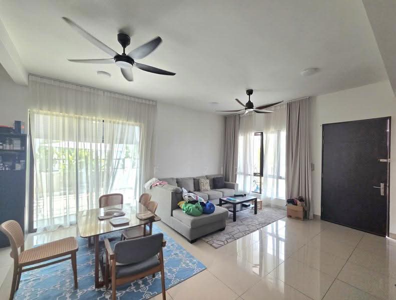 2-storey Terraced House for Sale in Alam Impian (Shah Alam) - Afif Azizan - Living Room - PropertyGuru.com.my