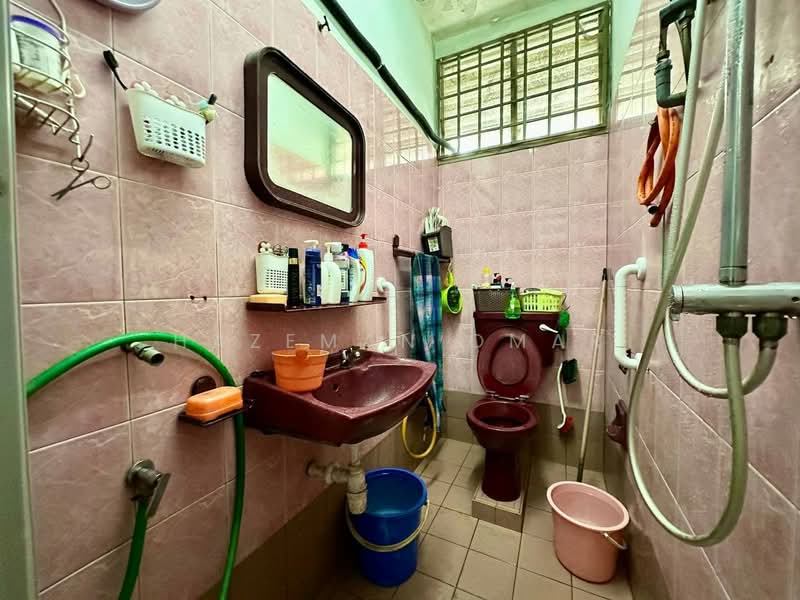 Rumah Teres 1-Tingkat untuk Dijual di Kelana Jaya (Petaling Jaya) - Hazeman Omar - Bathroom - PropertyGuru.com.my