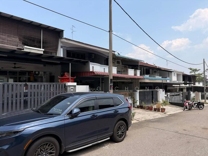 Rumah Teres 2-Tingkat untuk Dijual di Ehsan Jaya (Johor Bahru) - Fu Heng Chong - Exterior - PropertyGuru.com.my