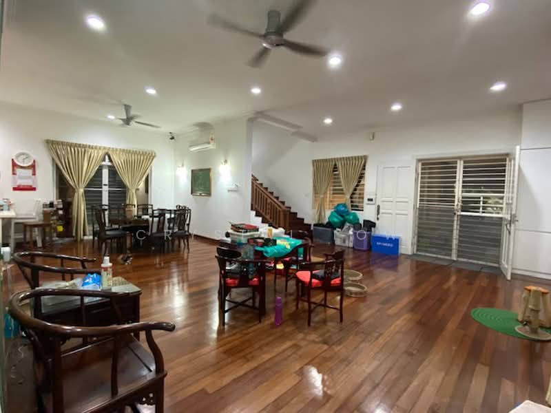 Bungalow House untuk Dijual di Perdana Lakeview East (Cyberjaya) - Crystal Low - Living Room - PropertyGuru.com.my