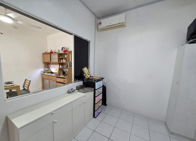 2-storey Terraced House for Sale in Taman Sungai Besi Indah (Seri Kembangan) - Kenson Ho - Kitchen - PropertyGuru.com.my