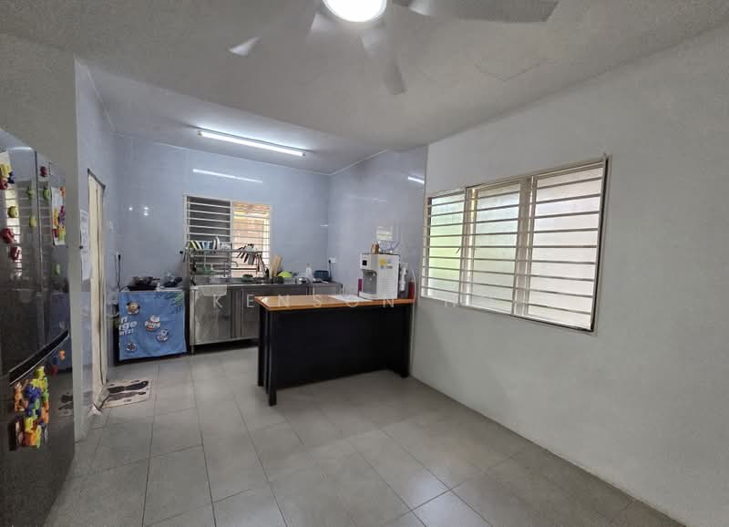 2-storey Terraced House for Sale in Taman Sungai Besi Indah (Seri Kembangan) - Kenson Ho - Kitchen - PropertyGuru.com.my