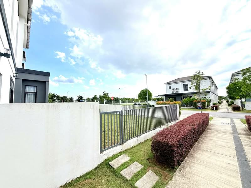 Rumah Teres untuk Dijual di Eco Grandeur (Puncak Alam) - Kamaruzaman Omar - Exterior - PropertyGuru.com.my