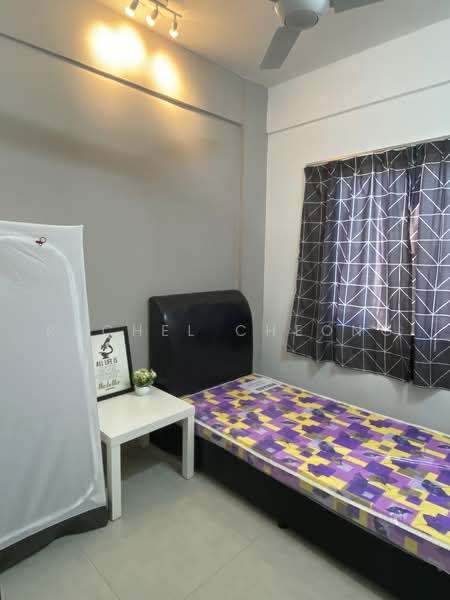 Rumah Flat untuk Dijual di Puchong Utama Court 1 - Rachel Cheong - Bedroom - PropertyGuru.com.my