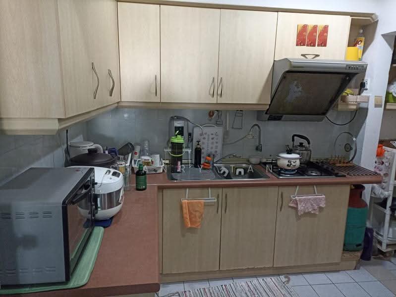 Pangsapuri untuk Dijual di Anjung Hijau (Greenfields) - Sianry Tan - Kitchen - PropertyGuru.com.my