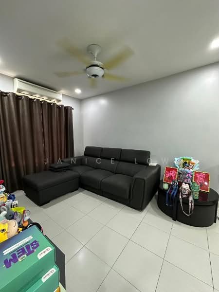 Pangsapuri untuk Disewa di Seri Jati - Janice Low - Living Room - PropertyGuru.com.my