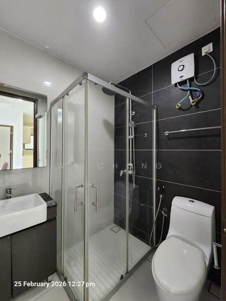 Kondominium untuk Dijual di Amberside @ Country Garden Danga Bay - Ws Chong - Bathroom - PropertyGuru.com.my