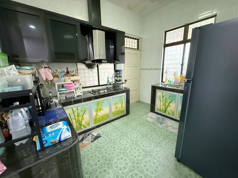 Rumah Teres 1-Tingkat untuk Dijual di Taman Daya (Johor Bahru) - Kelvin Koay - Kitchen - PropertyGuru.com.my