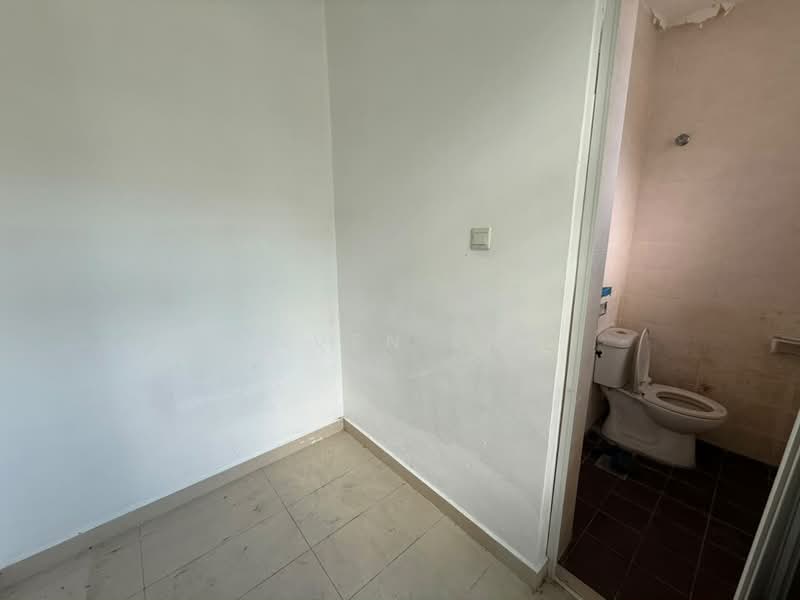 Rumah Berkembar untuk Dijual di Laman Rimbunan (Kepong) - Alven Lim - Bathroom - PropertyGuru.com.my