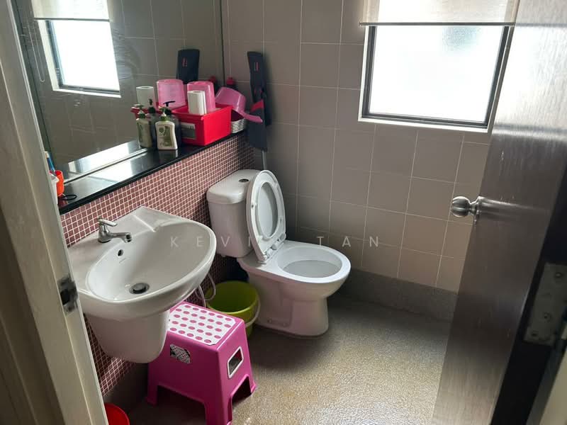 Rumah Teres 2-Tingkat untuk Dijual di Lake Edge (Puchong) - Kevin Tan - Bathroom - PropertyGuru.com.my