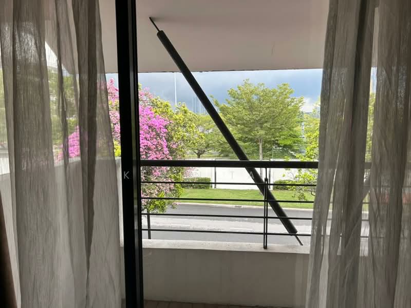 Rumah Teres 2-Tingkat untuk Dijual di Lake Edge (Puchong) - Kevin Tan - Balcony - PropertyGuru.com.my