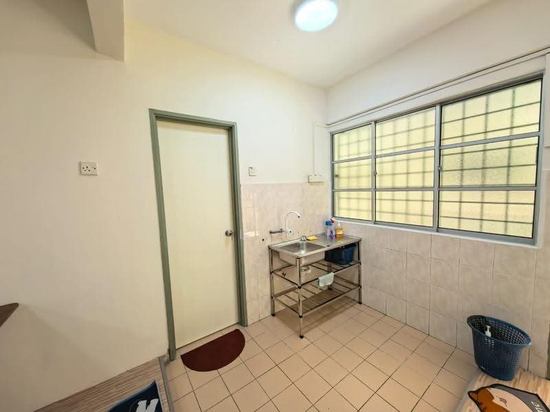 Pangsapuri untuk Disewa di Pangsapuri Segar Perdana - Philip Ng - Kitchen - PropertyGuru.com.my