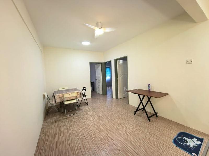 Pangsapuri untuk Disewa di Pangsapuri Segar Perdana - Philip Ng - Living Room - PropertyGuru.com.my