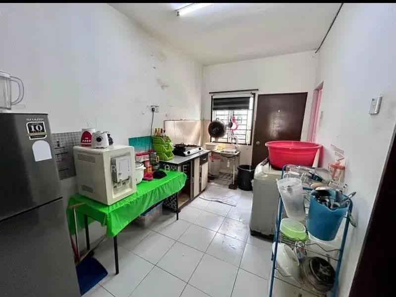 2.5-storey Terraced House for Sale in Pasir Gudang (Johor) - Rueben Lim - Kitchen - PropertyGuru.com.my