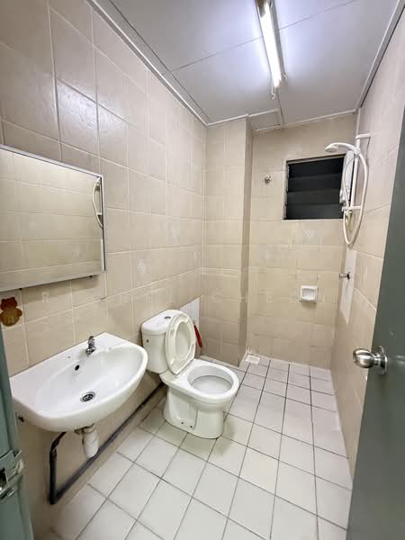 Apartment for Sale at D' Cahaya Apartment - Rachel Cheong - Bathroom - PropertyGuru.com.my