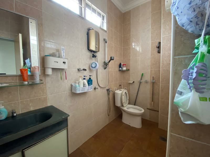 Rumah Teres 2-Tingkat untuk Dijual di Usj 6 (Subang Jaya) - Soh BC - Bathroom - PropertyGuru.com.my